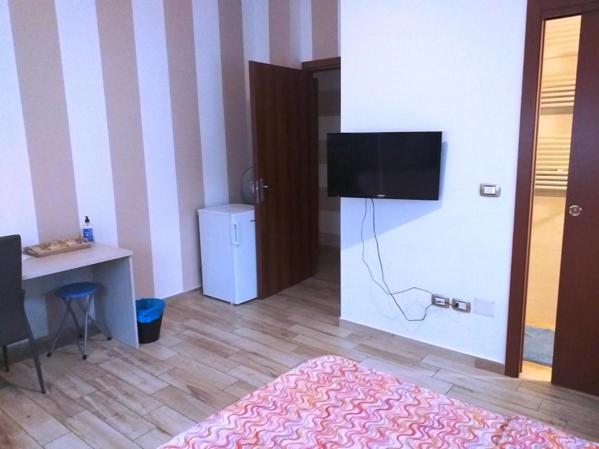 Edoardoapartments1 Верчеллі Екстер'єр фото